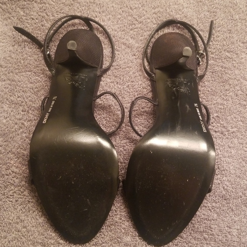 Heels - Picture 3 of 4